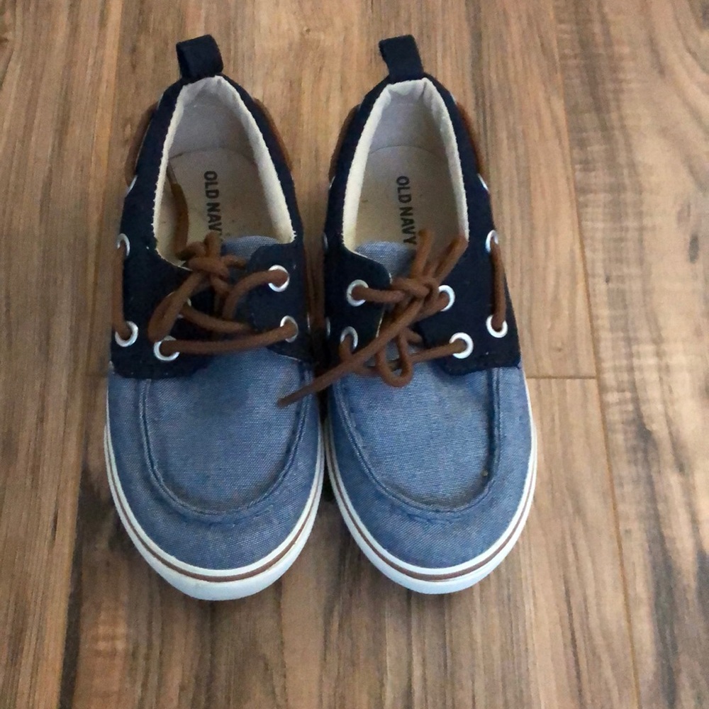 Old Navy boys boat shoes